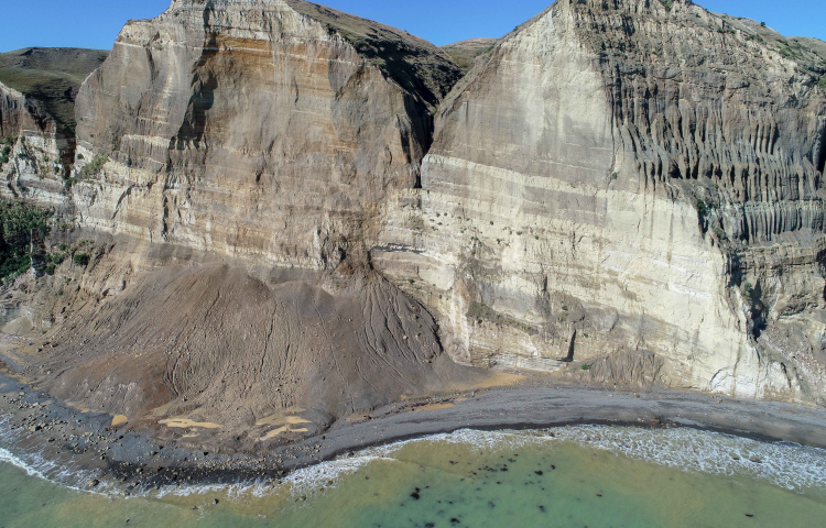Clifton Beach walker ‘flees new landslide’