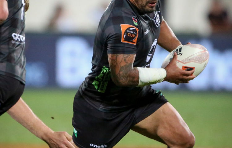 Dixon to make 100th appearance in shield challenge