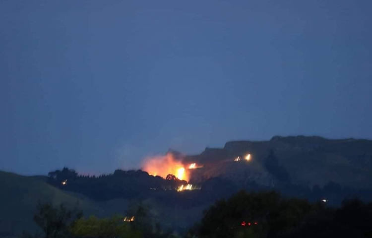 Large fire burning on Te Mata Peak