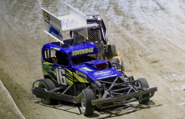 Loveridge rules again at Meeanee