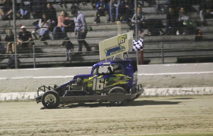 Loveridge wins third Bay stockcar title