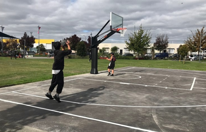 New half basketball court opens in Hastings