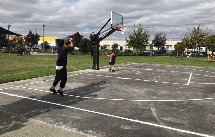 New half basketball court opens in Hastings