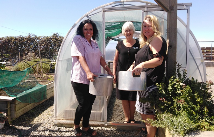 Serving weekly dinner to people in need