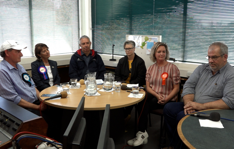 Tukituki candidates’ debate sees two main contenders go head to head