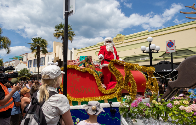 WATCH LIVE: Harcourts Christmas Parade 2020